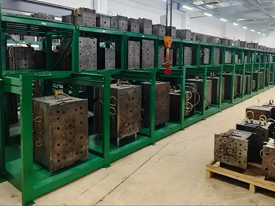 Organized injection mold warehouse for proper storage and management